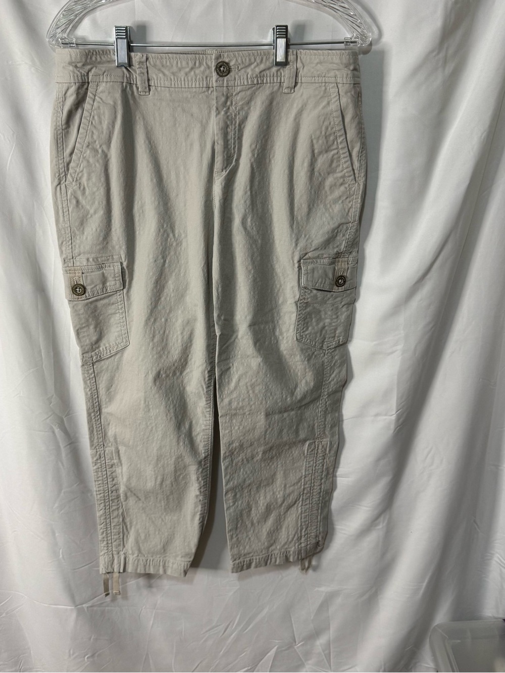 Eddie Bauer Women’s Capri Cargo Pants in Light Beige